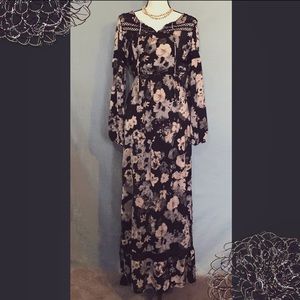 Love 21 (Forever 21) Hippie/Boho maxi dress 🖤
